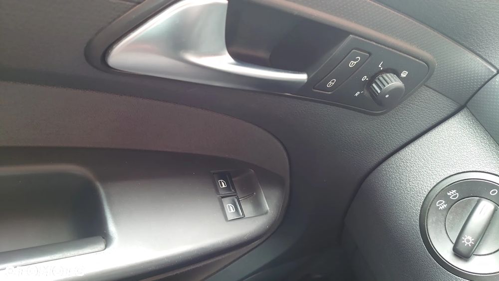 Volkswagen Caddy 1.2 (7-Si.) Edition 30 - 22