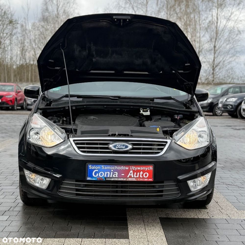 Ford Galaxy 2013 photo 3