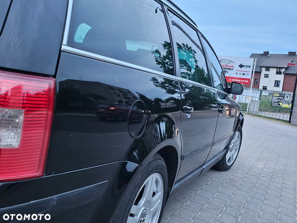 Volkswagen Passat 1.9 TDI Comfortline Family - 9