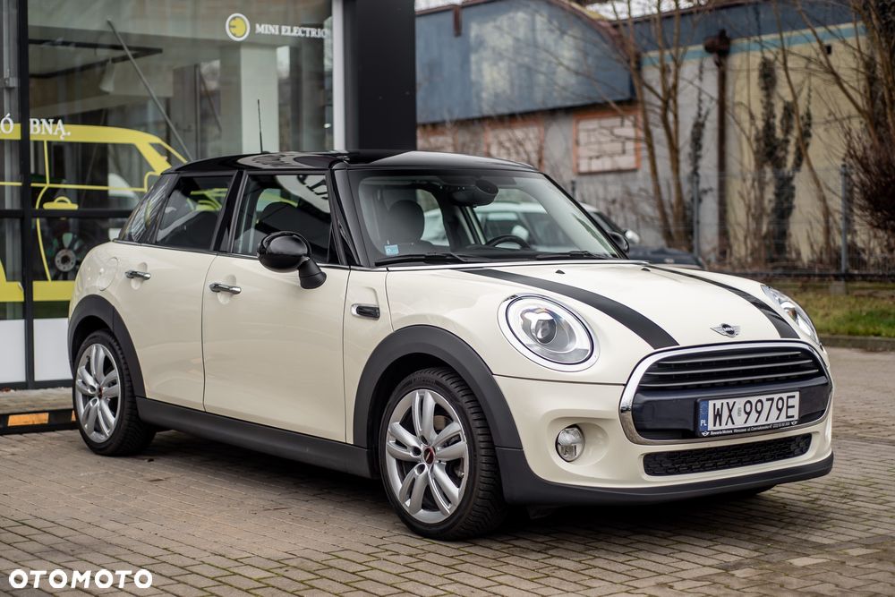 MINI Cooper Standard - 3