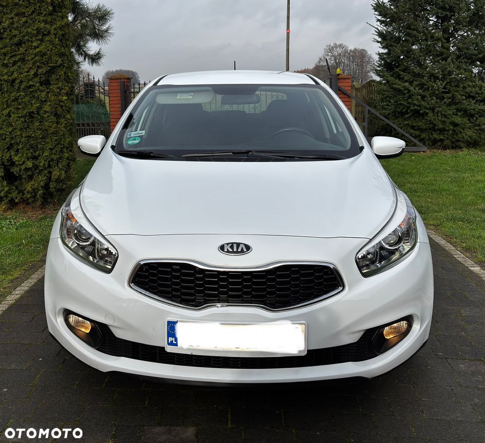 Kia Ceed 1.4 CVVT Dream Team Edition - 16