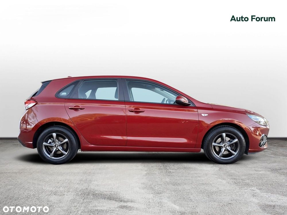 Hyundai i30 1.5 DPI Classic + - 7