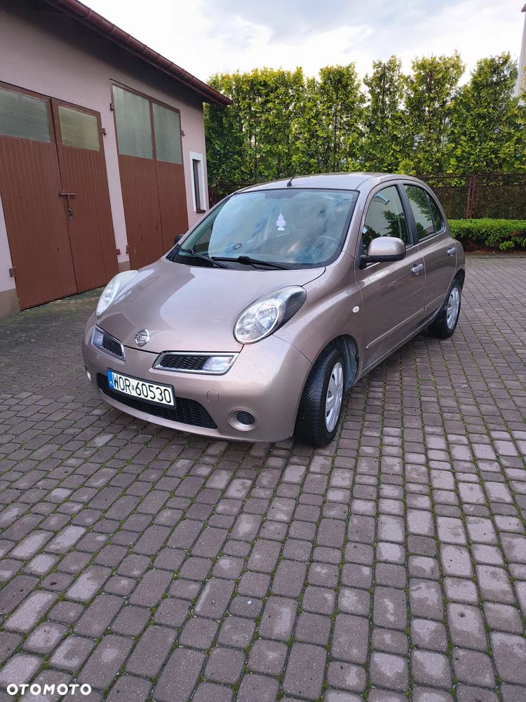 Nissan Micra - 1