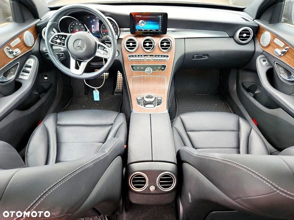 Mercedes-Benz Klasa C 300 T 4Matic 9G-TRONIC Exclusive - 9
