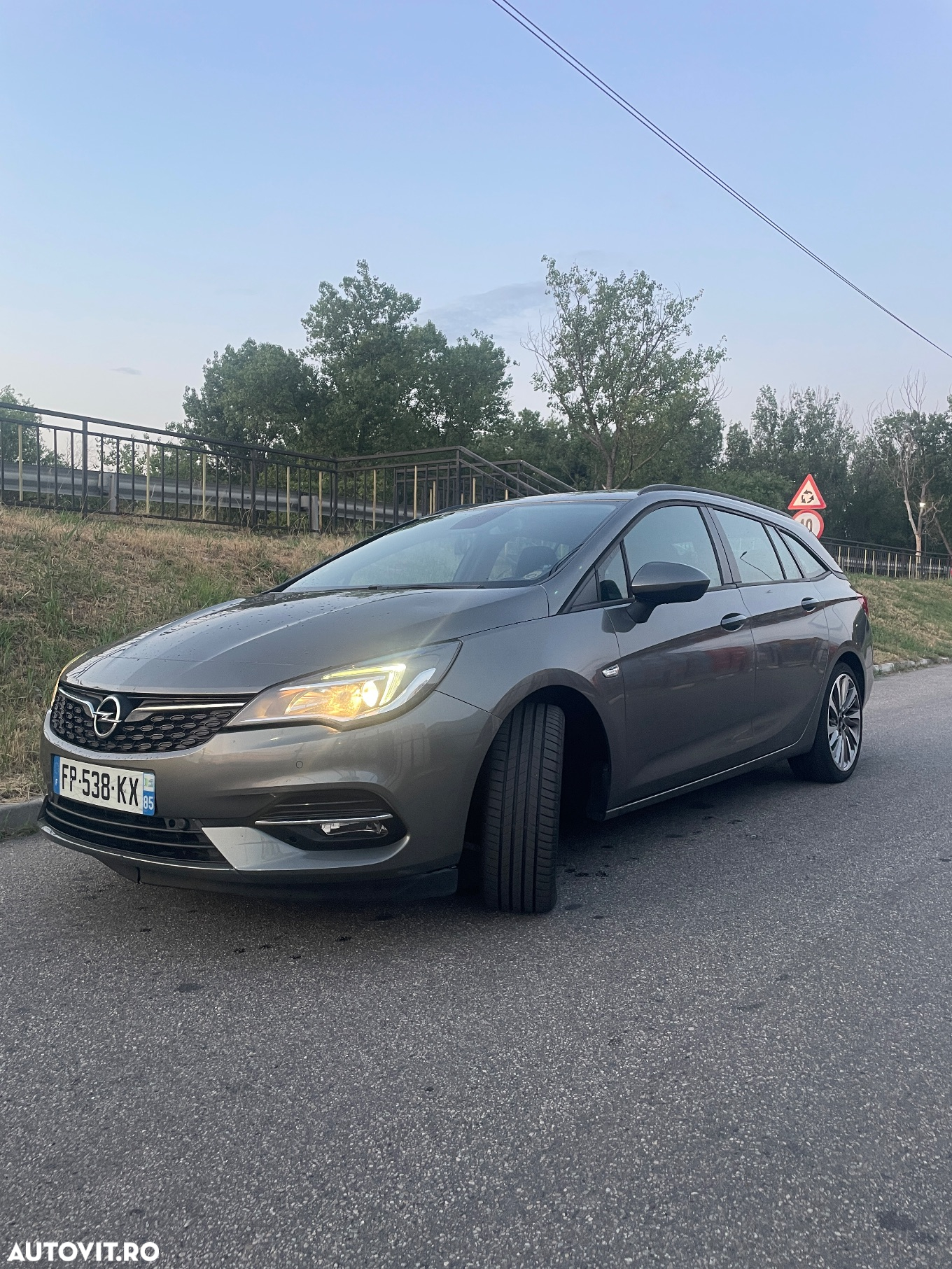 Opel Astra 1.5 D Start/Stop Sports Tourer Automatik 2020 - 9