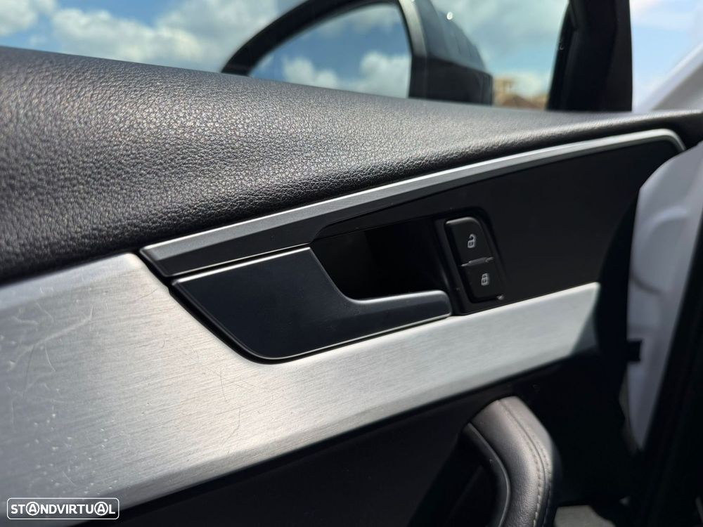 Audi A4 Avant 2.0 TDI Multitronic S-line - 26