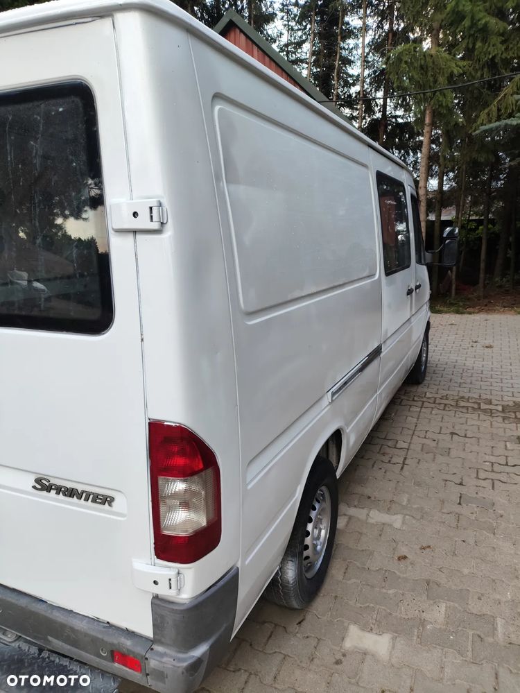 Mercedes-Benz Sprinter - 4