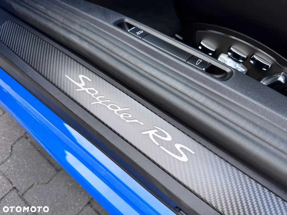 Porsche 718 Spyder - 13