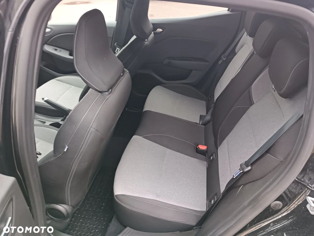 Renault Clio TCe 90 EVOLUTION - 13