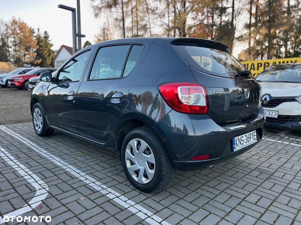 Dacia Sandero 1.2 16V Laureate EU6 - 4