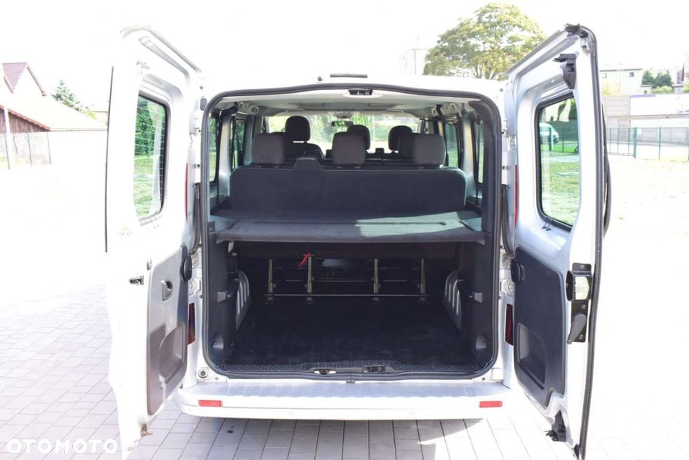 Opel Vivaro - 11