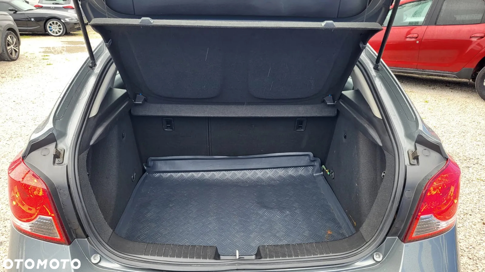 Chevrolet Cruze 1.6 LS - 28