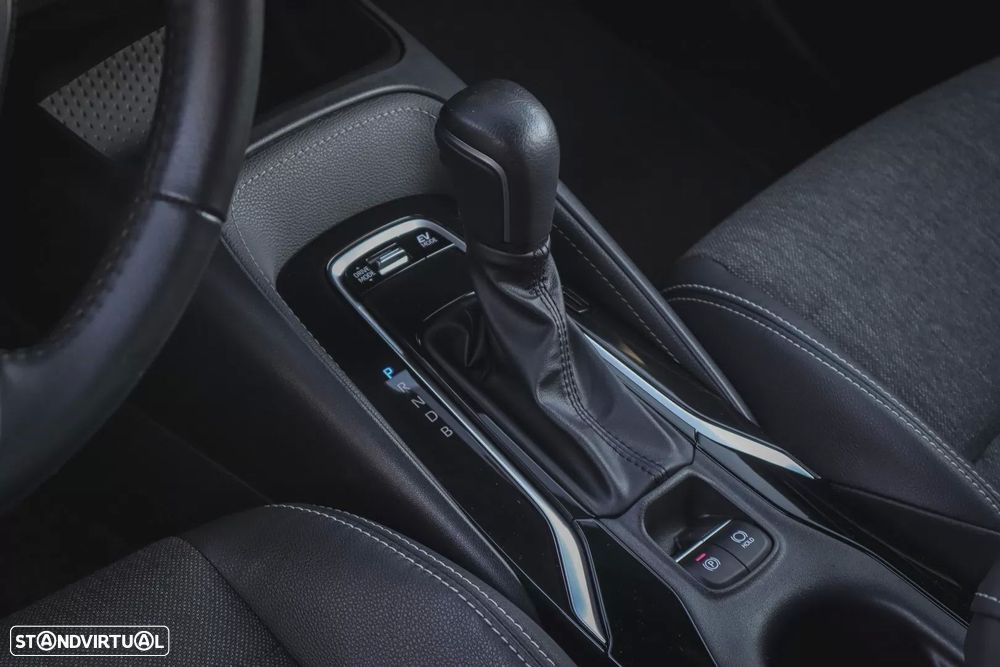 Toyota Corolla 1.8 Hybrid Exclusive - 10