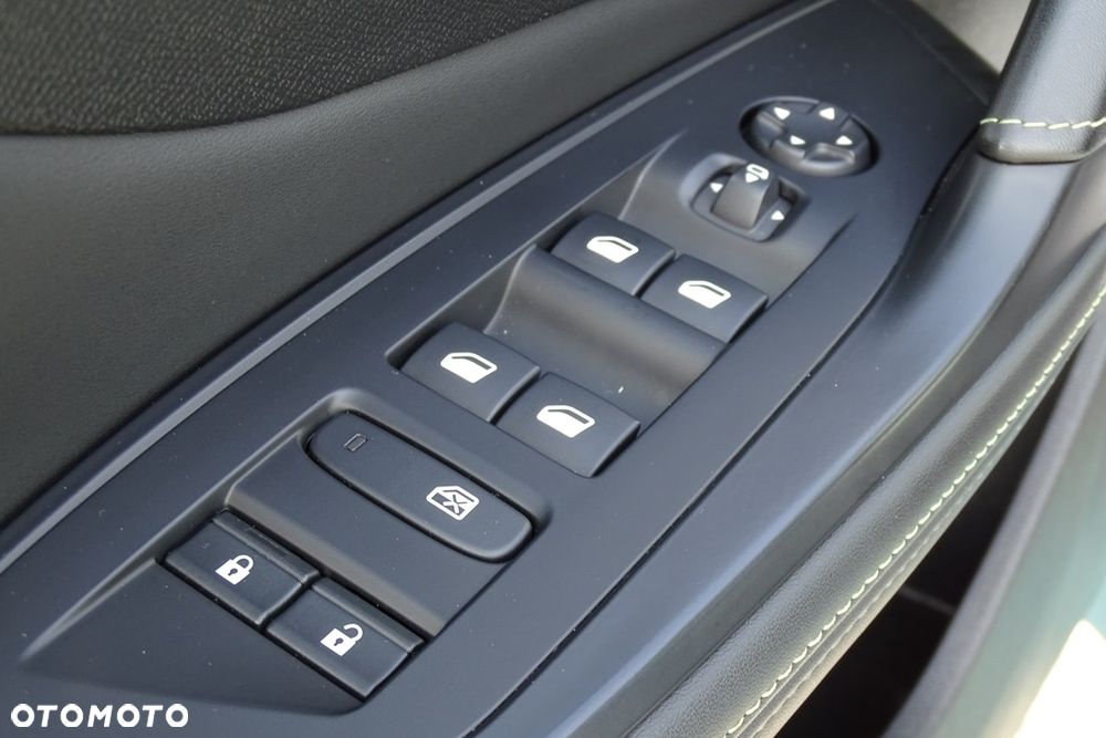 Peugeot 308 180 e-EAT8 GT - 23