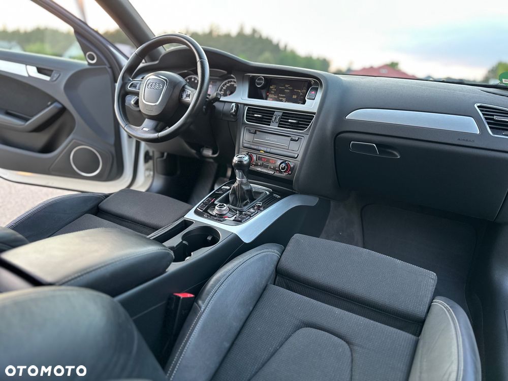 Audi A4 Avant - 4
