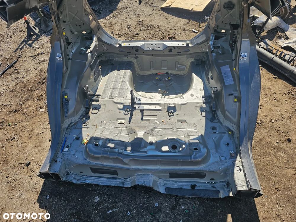 BŁOTNIK LEWY TYŁ/ PAS WANNA / BŁOTNIK PRAWY TYŁ FORD FIESTA MK8 NH - 4