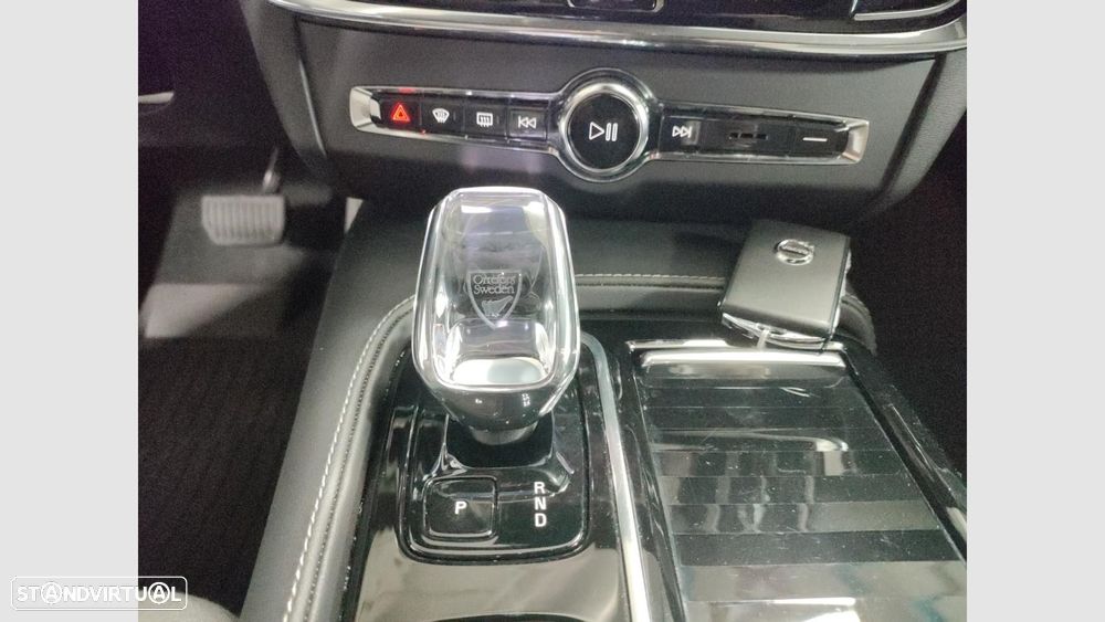 Volvo S90 2.0 T8 PHEV Plus Dark AWD - 24