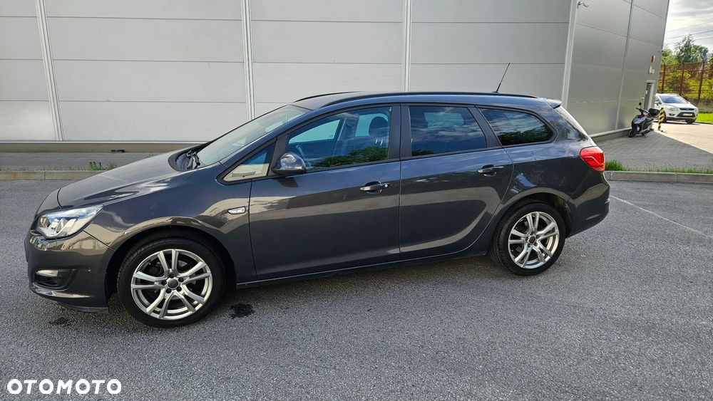 Opel Astra 1.4 Turbo 150 Jahre - 24