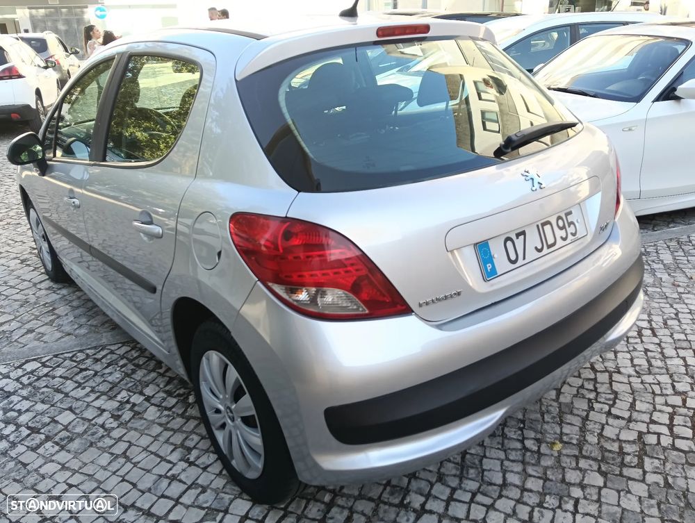 Peugeot 207 1.4 HDi Active - 12