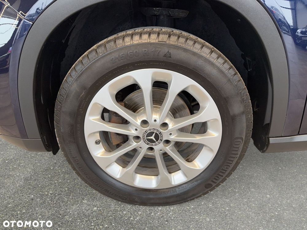 Mercedes-Benz GLA - 10