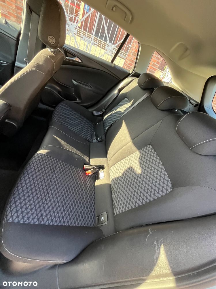 Opel Astra 1.4 Turbo Start/Stop 120 Jahre - 9