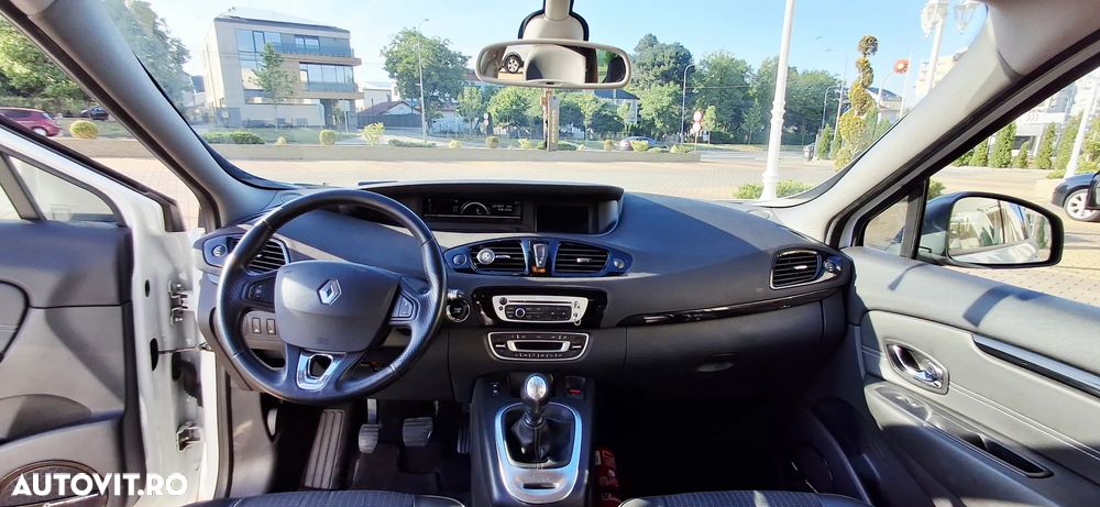 Renault Grand Scenic Energy dCi 130 Start & Stop Bose Edition - 14
