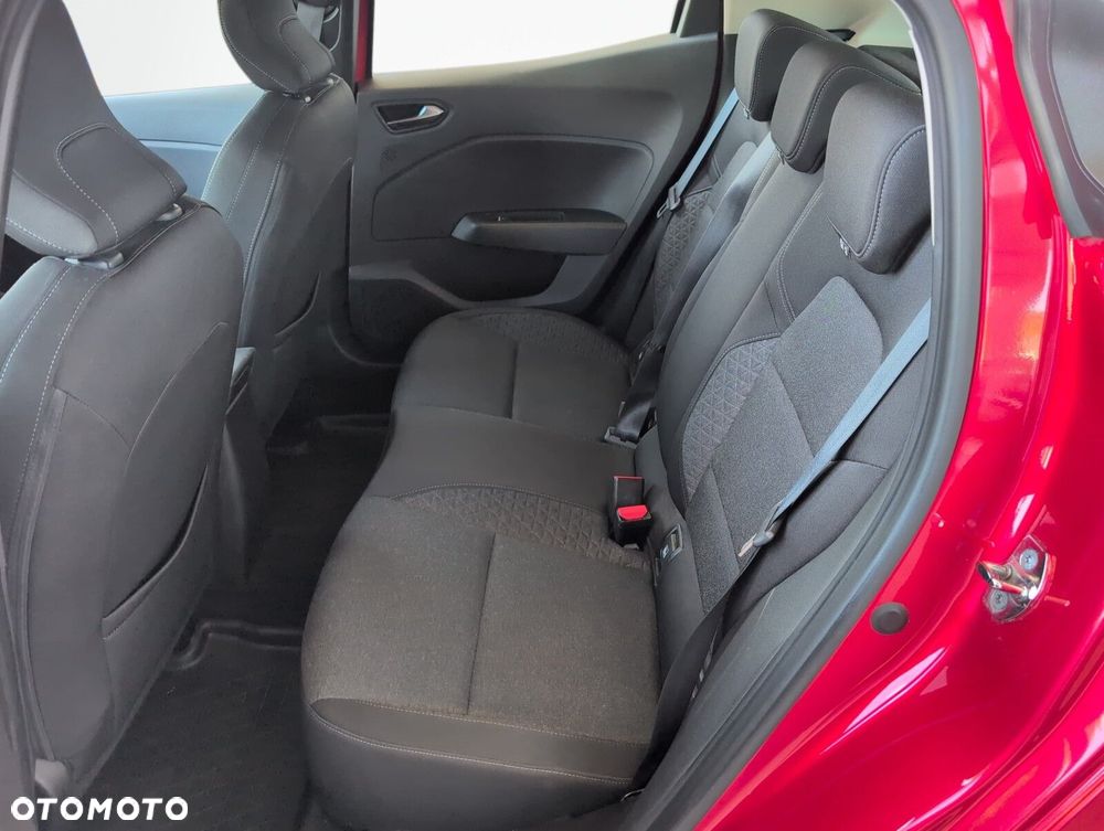 Renault Clio - 11