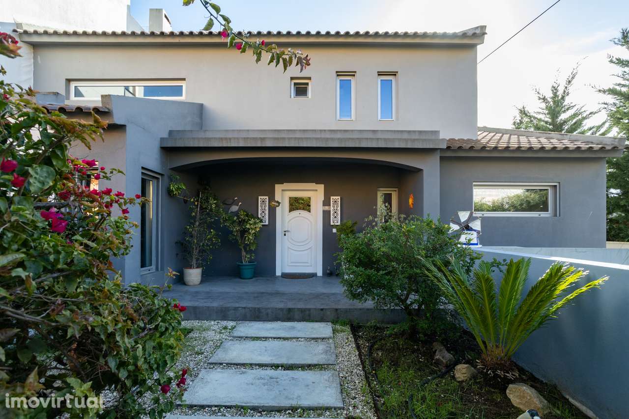 Oásis Familiar em Cascais: Encantadora Moradia na Bicuda com Jardim e - Grande imagem: 2/60