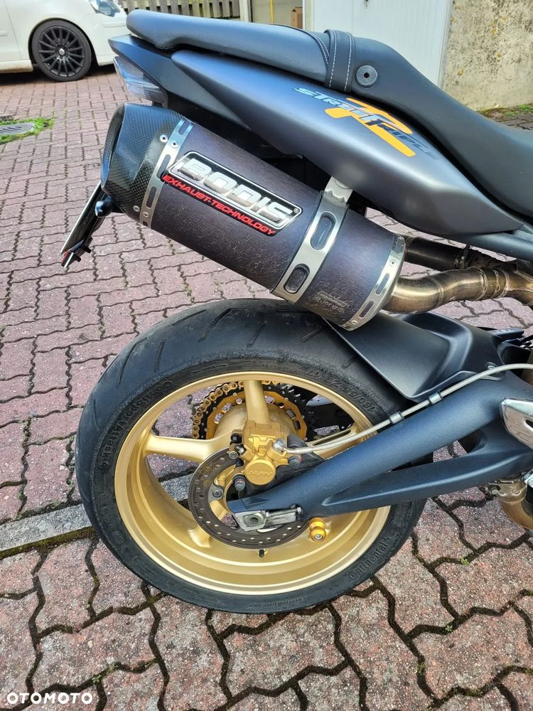 Triumph Street Triple - 2