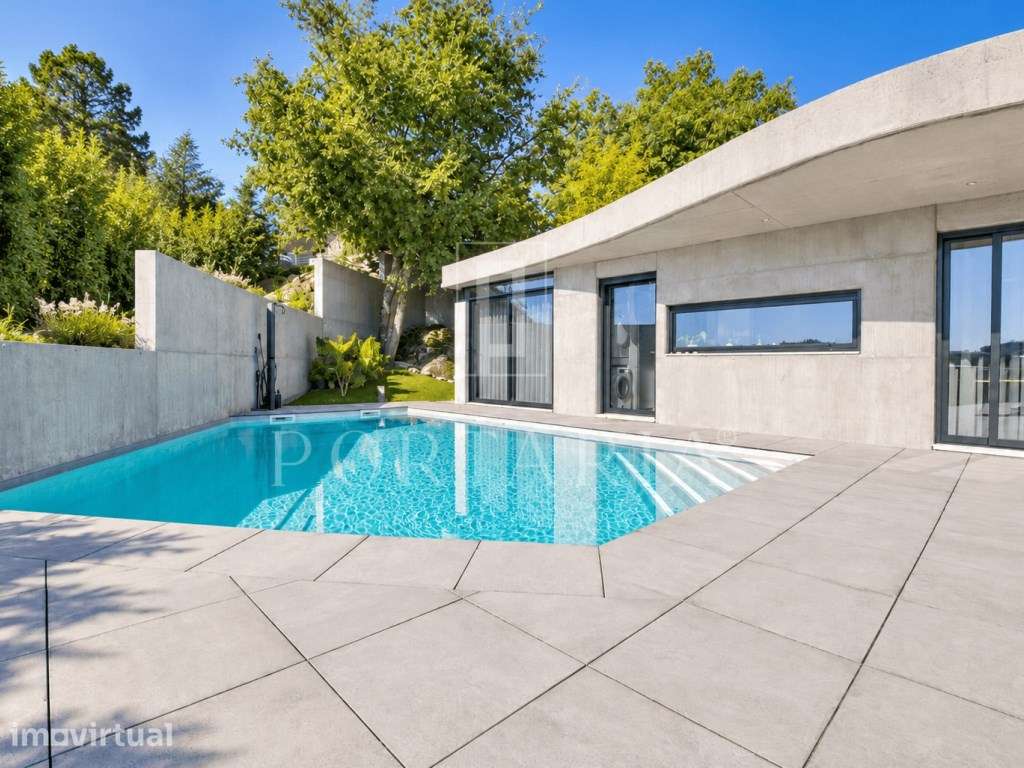 Moradia de Luxo com Piscina, Vista Deslumbrante e Privacidade - Viseu - Grande imagem: 4/29