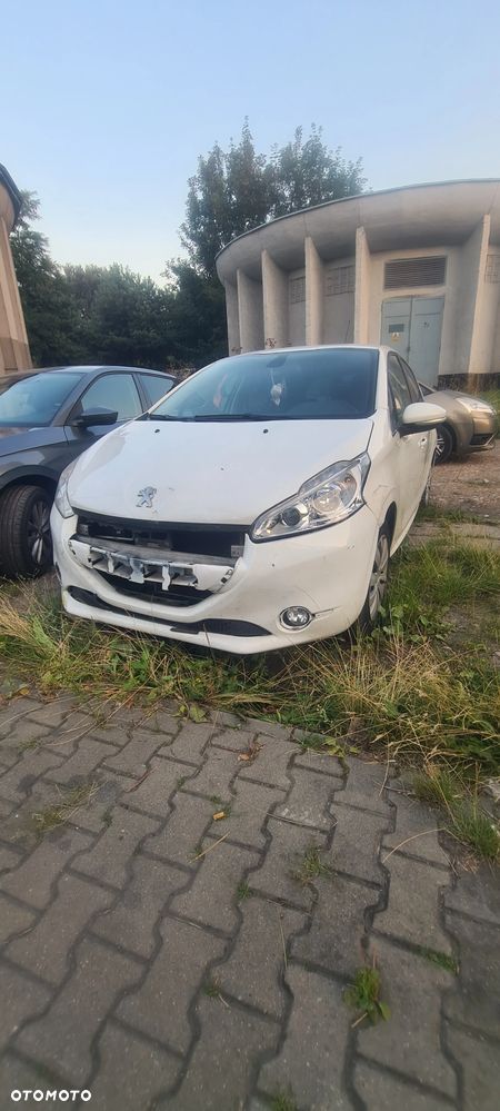 Peugeot 208 - 7