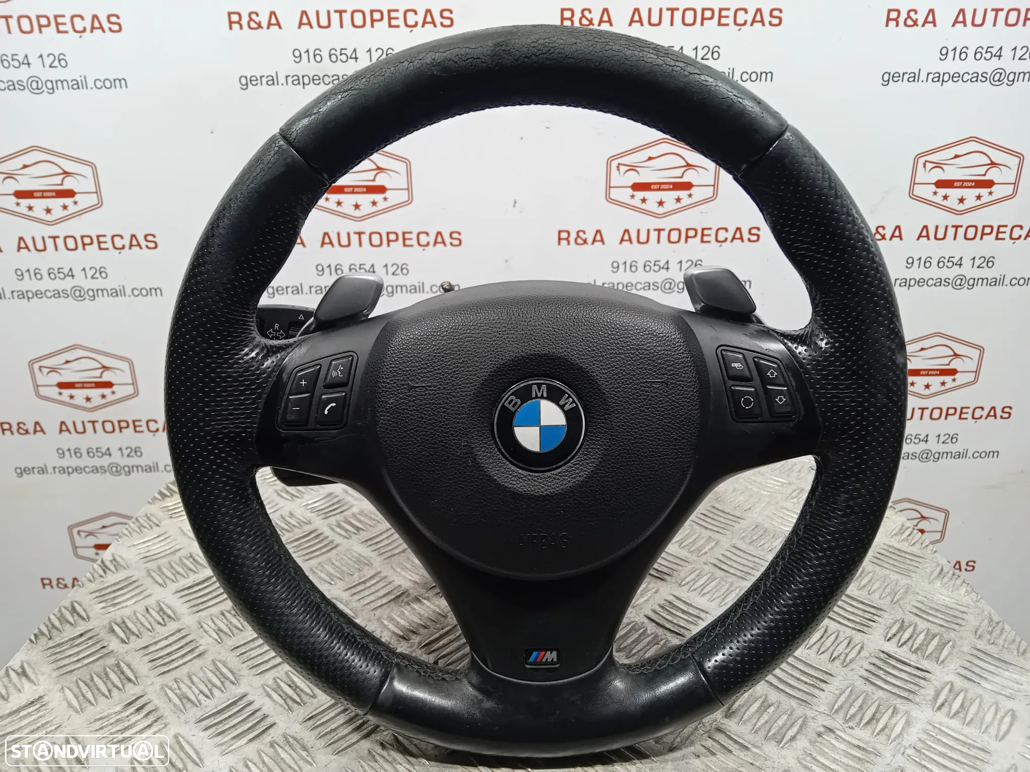 Volante BMW Serie 1 E81 E82 E87 Serie 3 E90 E91 E92 E93 Pack M Original Com Patilhas - 6