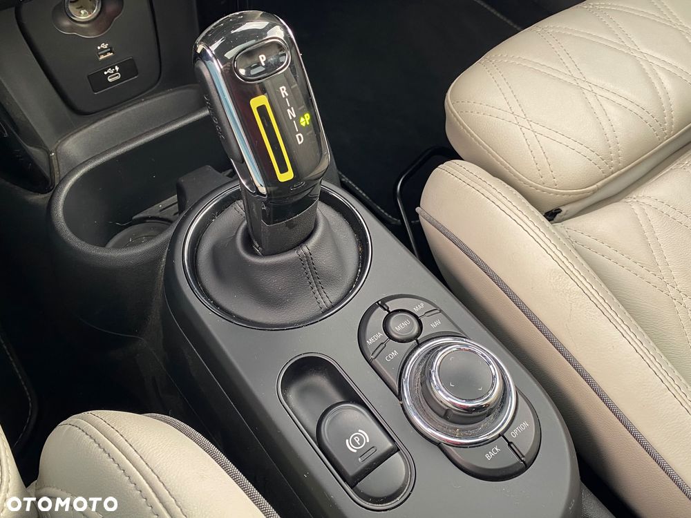 MINI Cooper SE Essential Trim - 28