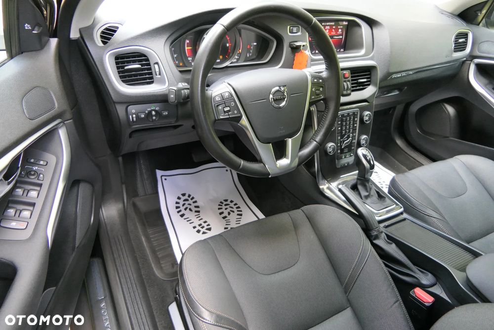 Volvo V40 Cross Country D3 Geartronic Momentum - 15