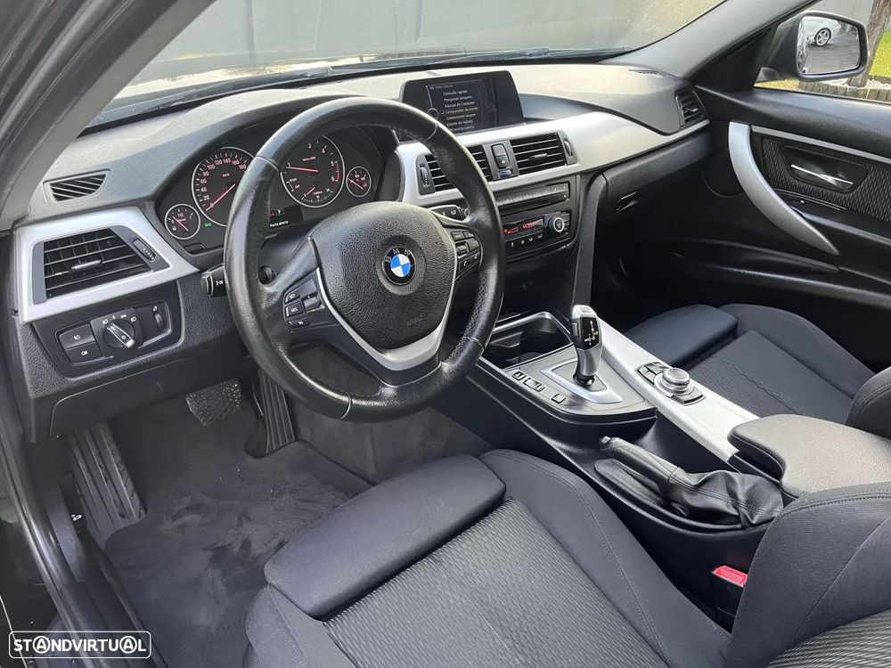 BMW 320 d Touring Aut. Sport Line - 26