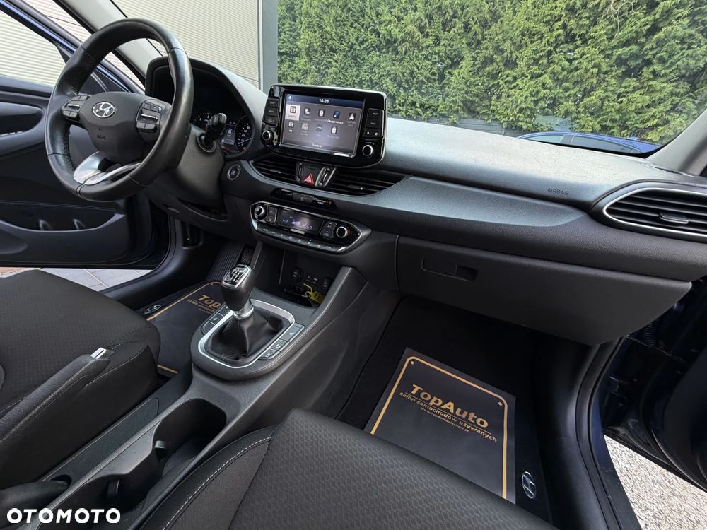 Hyundai i30 1.6 CRDi BlueDrive Go - 29