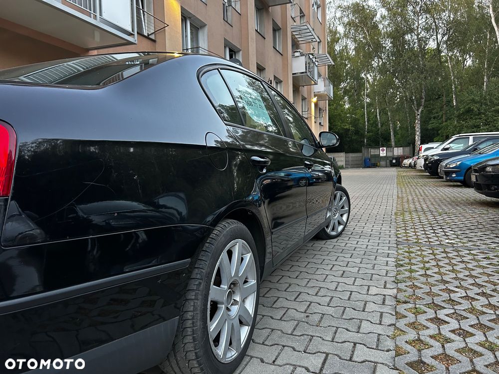 Volkswagen Passat 1.9 TDI Trendline - 4