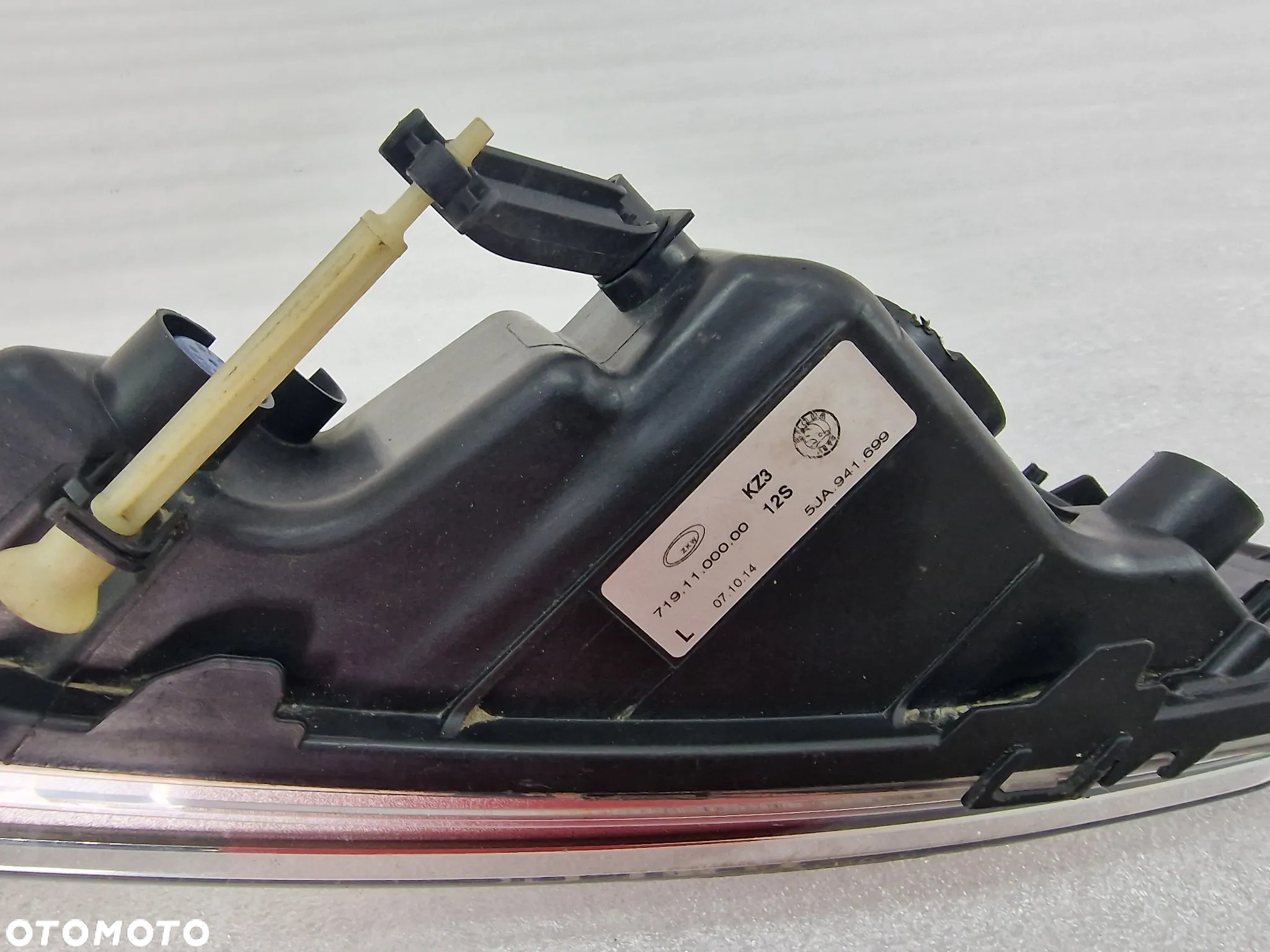 SKODA RAPID 5JA 12- LEWY / PRAWY HALOGEN , NR 5JA941700 / 5JA941699 , NR AUKCJI H238 - 30
