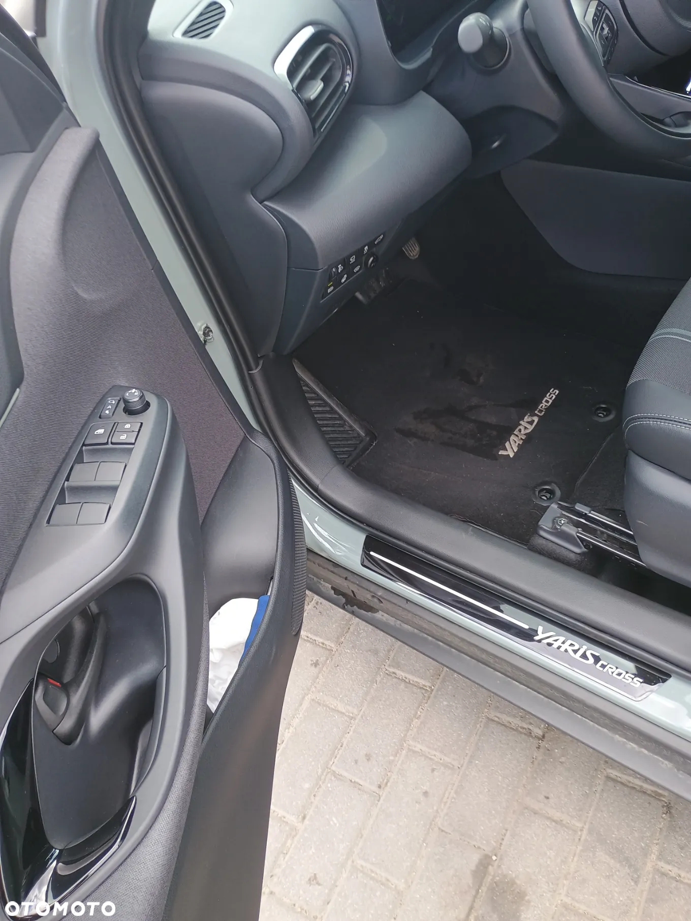 Toyota Yaris Cross Hybrid 1.5 Premiere Edition - 6