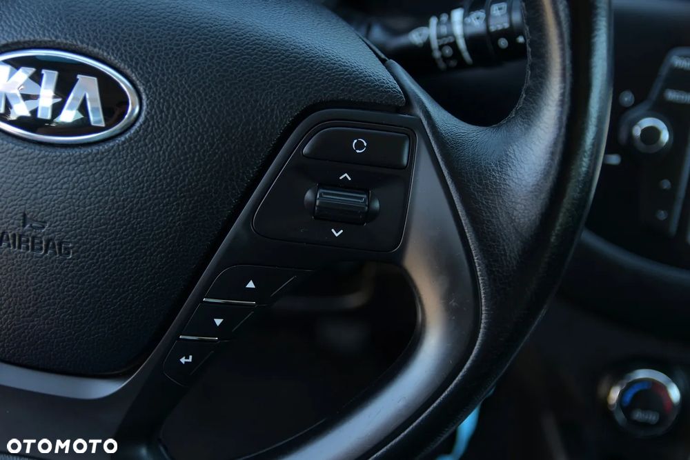 Kia Ceed 1.6 GDI Dream Team Edition - 28