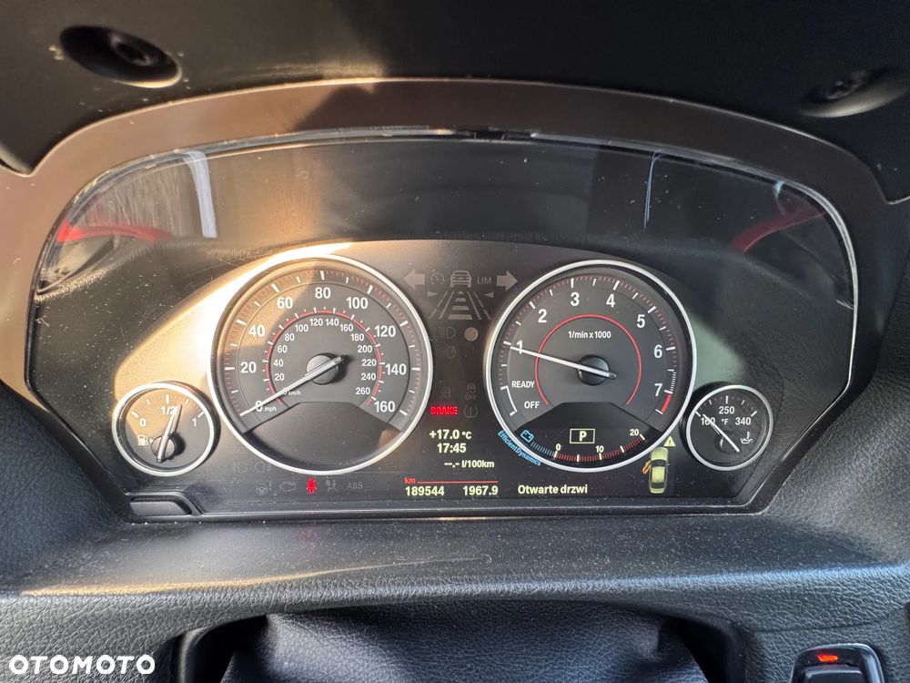 BMW Seria 3 335i Sport Line - 18