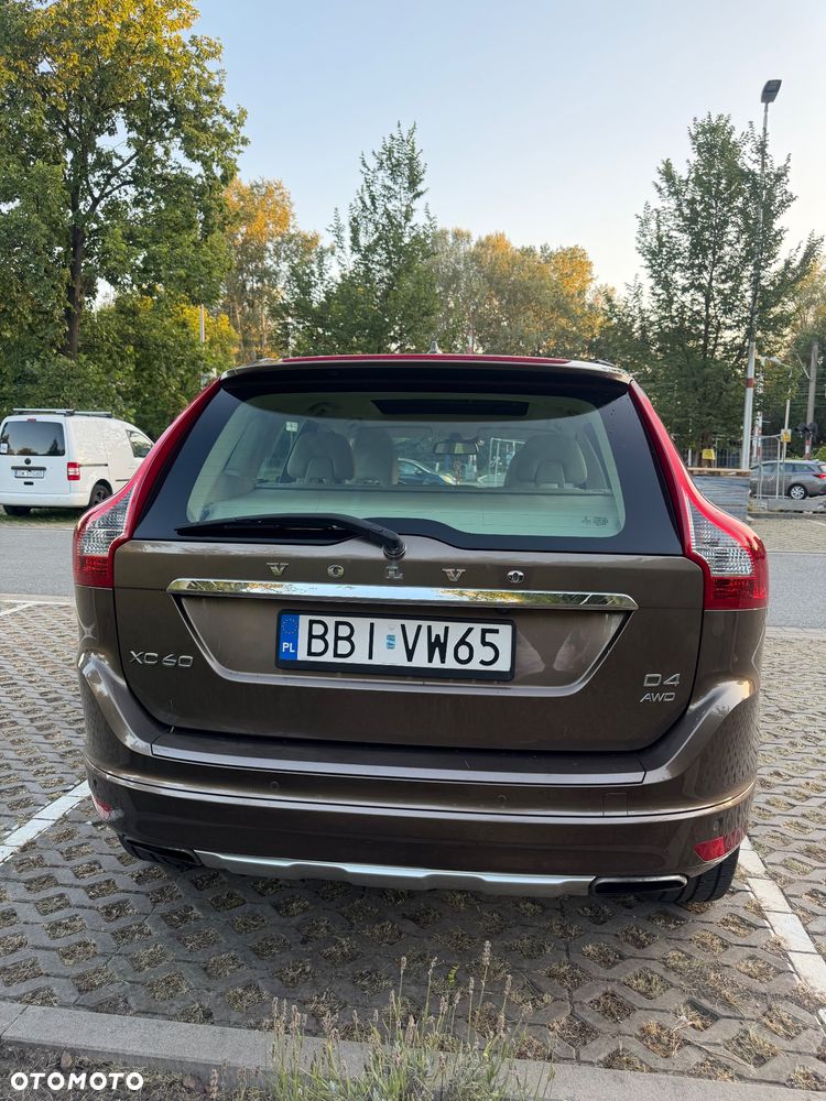 Volvo XC 60 2.4D AWD Kinetic - 11