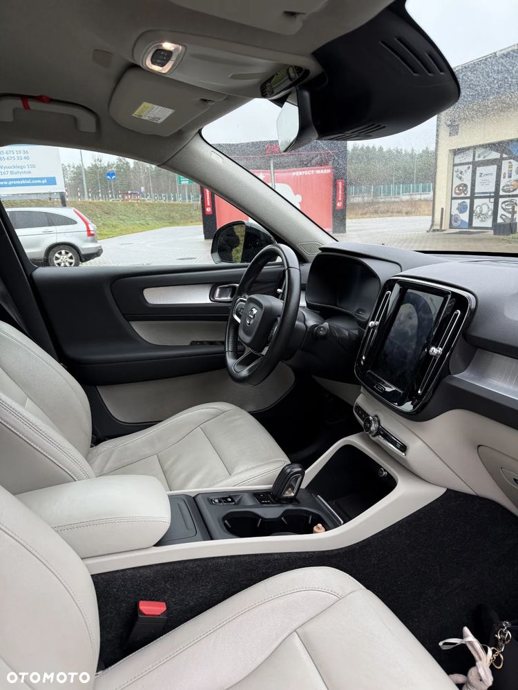 Volvo XC 40 T5 AWD Geartronic Momentum - 6