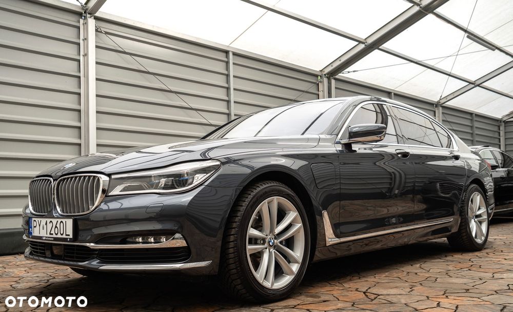 BMW Seria 7 740Li xDrive - 7