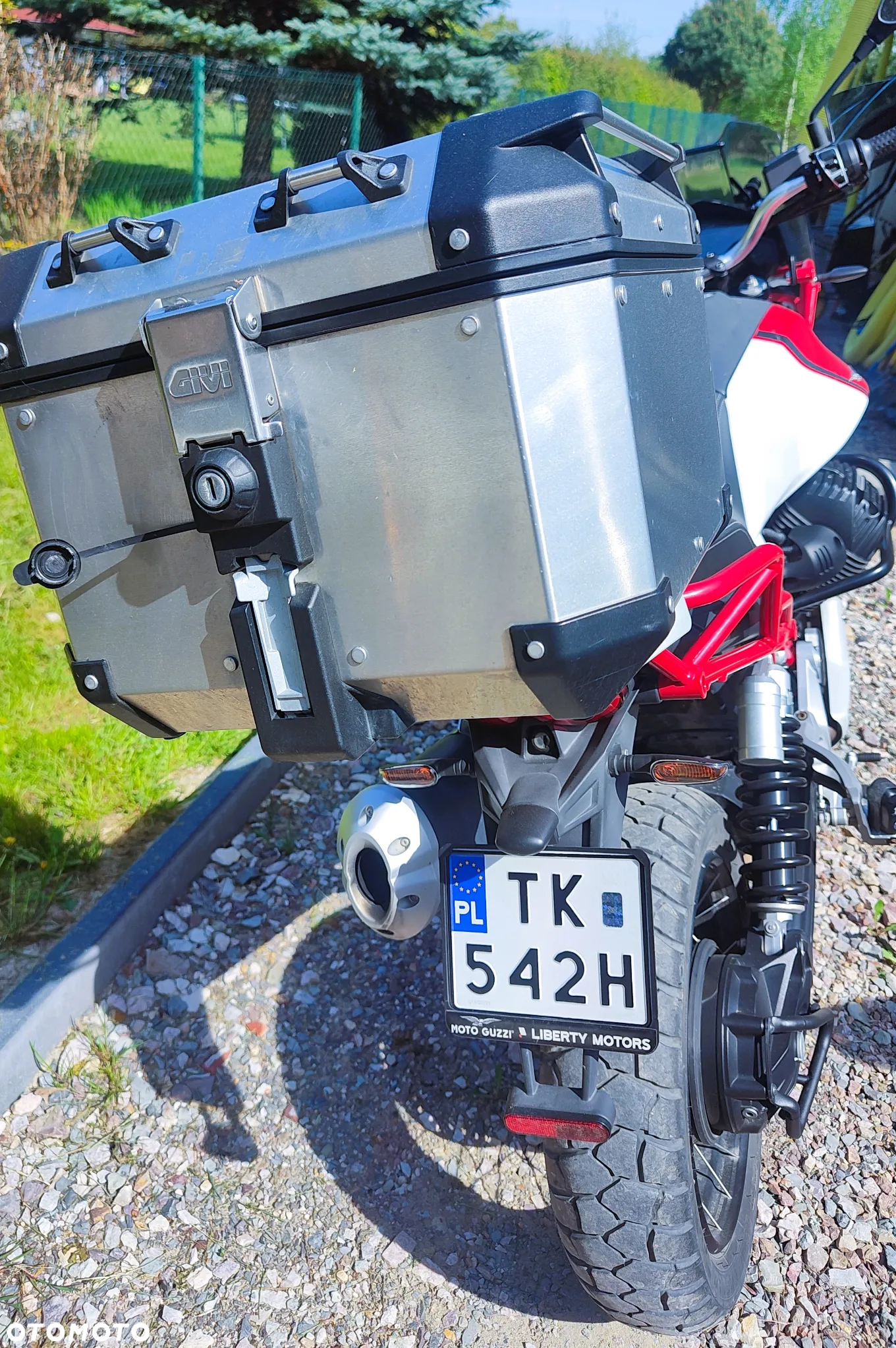 Moto Guzzi V85 - 13