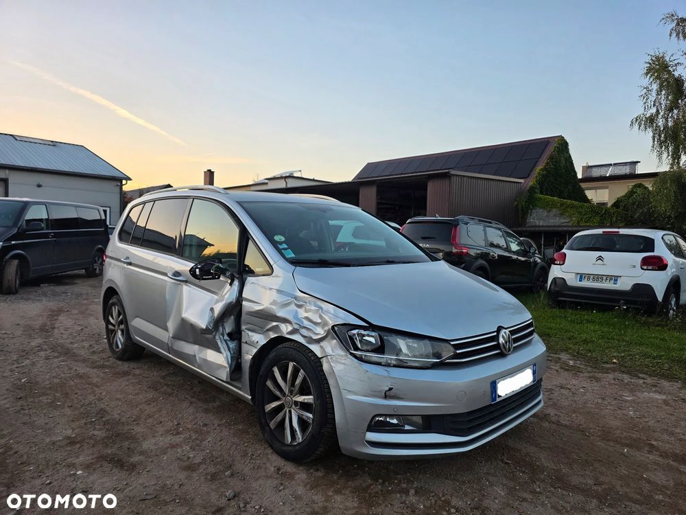 Volkswagen Touran - 3
