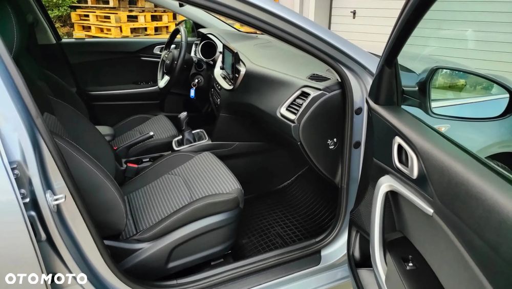 Kia Ceed 1.5 T-GDI M - 4