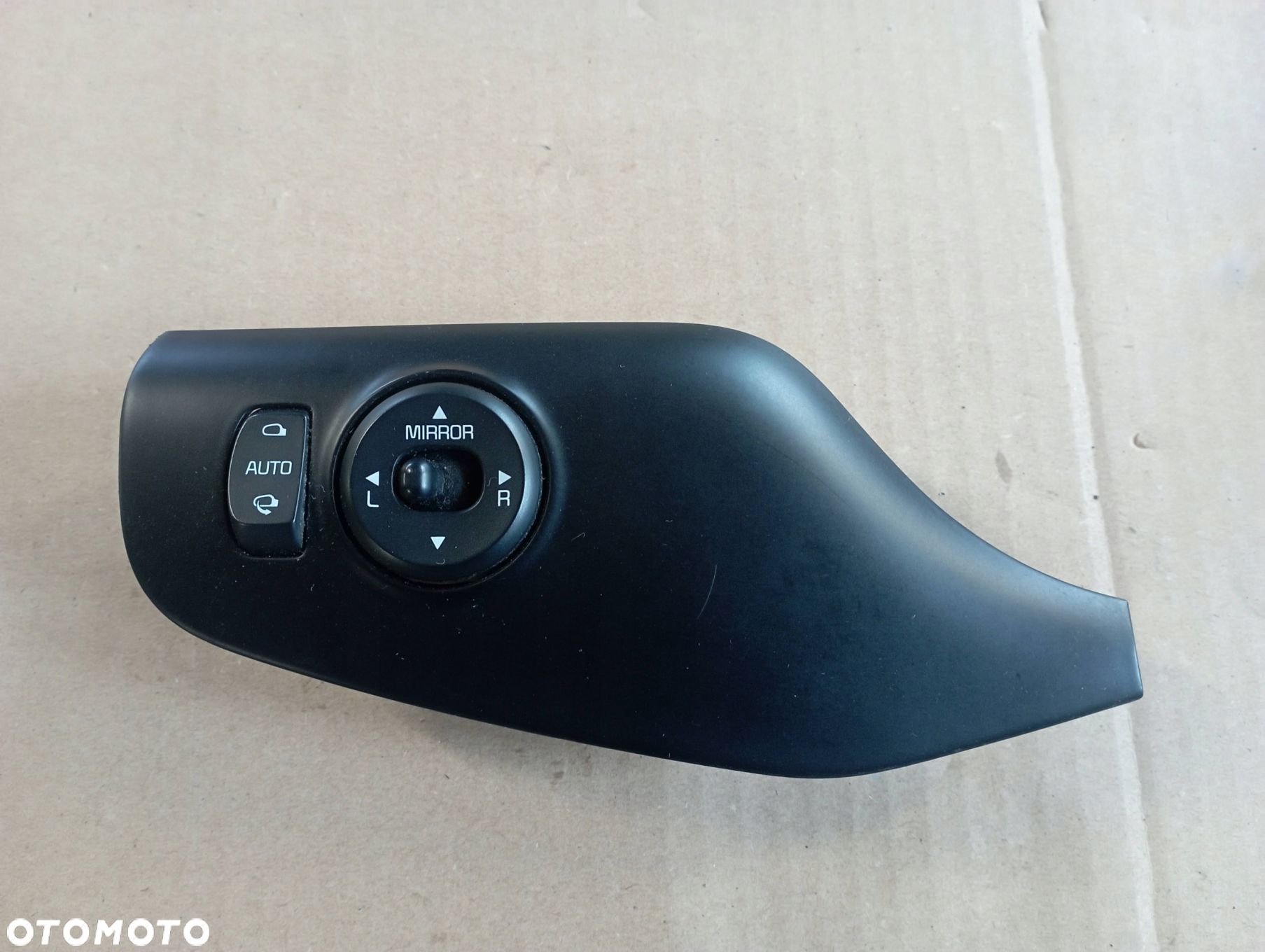 KIA CEED II 2 PANEL REGULACJA LUSTEREK EUROPA 84790-A2100 - 1