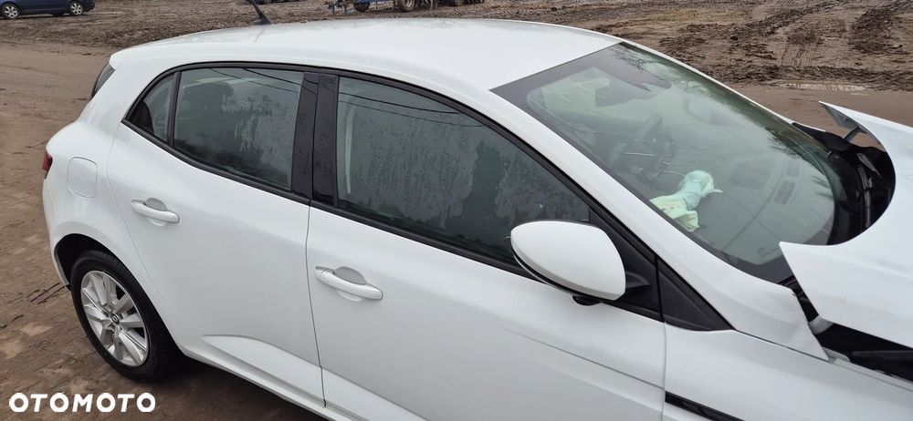 Renault Megane 1.5 Blue dCi Intens - 6