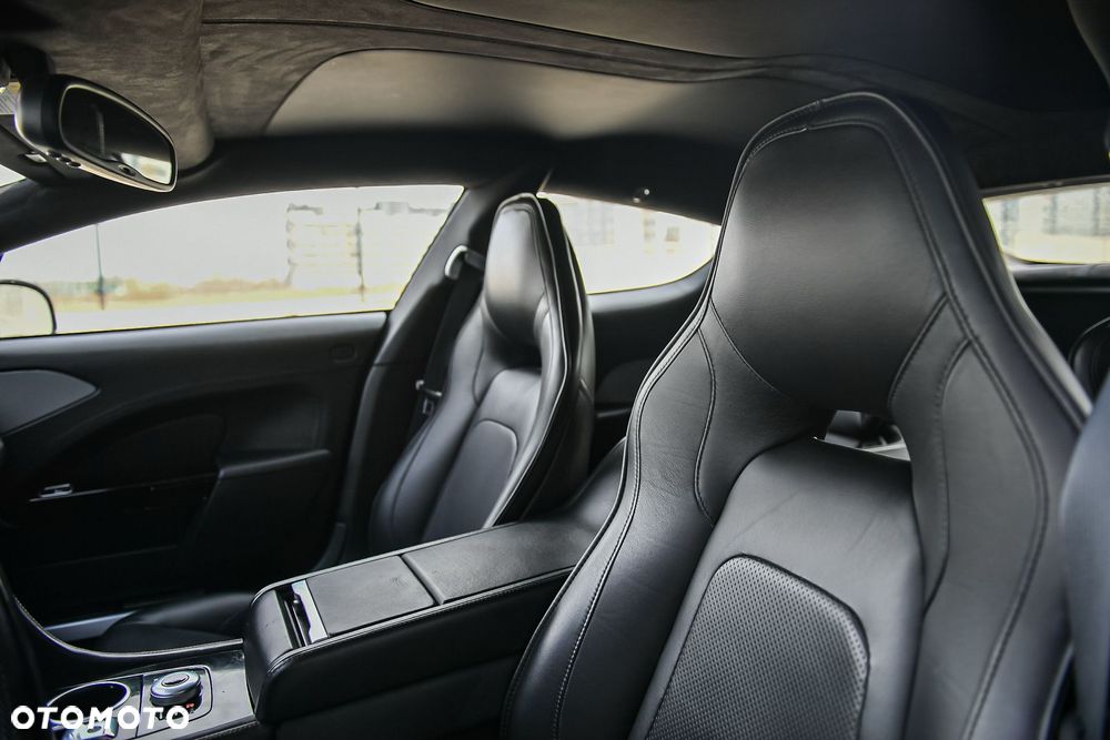 Aston Martin Rapide - 9